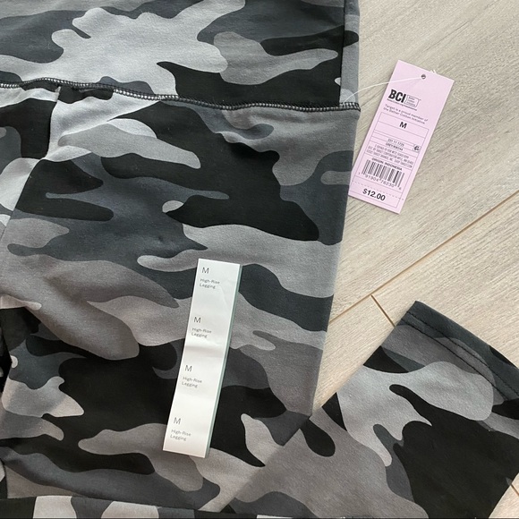 New wild fable high rise cotton leggings grey camo print full length - Picture 4 of 4